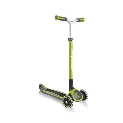 Самокат GLOBBER серії MASTER LIGHTS зелений, колеса з підсвіткою, 50кг, 4+