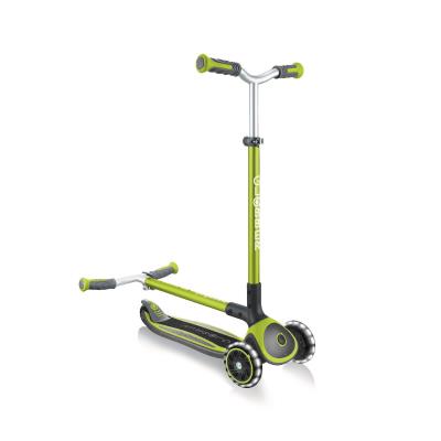 Самокат GLOBBER серії MASTER LIGHTS зелений, колеса з підсвіткою, 50кг, 4+