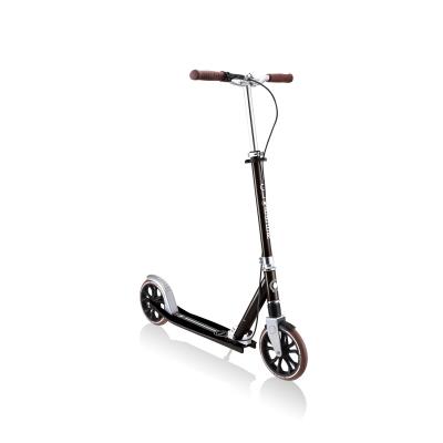 Самокат GLOBBER серії NL205 DELUXE, з ручним гальмом, чорний, 100кг, 8+