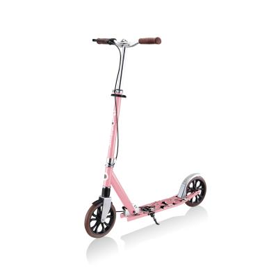 Самокат GLOBBER серії NL205 DELUXE, з ручним гальмом, пастельно-рожевий, 100кг, 8+