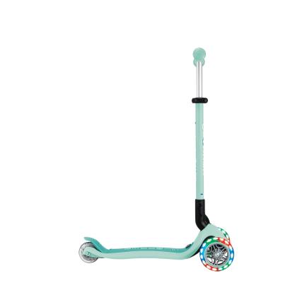 Самокат GLOBBER серії GO UP ACTIVE 360 м'ятний, до 20/50кг, 1+, колеса світяться