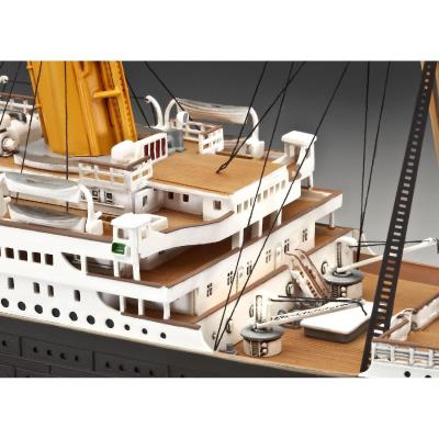 Збірна модель-копія Revell набір Лайнер Титанік. До 100-річчя споруди. рівень 5 масштаб 1:400