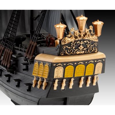 Збірна модель-копія Revell набір Піратський корабель Чорна Перлина рівень 3 масштаб 1:150